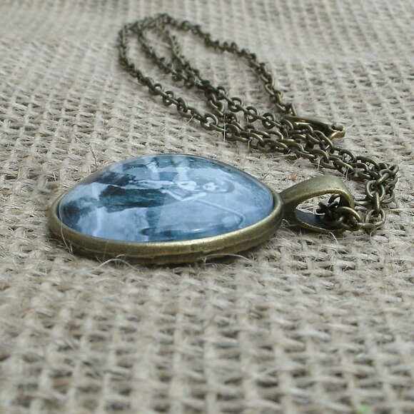 Les Miserables Glass Cabochon Pendant Necklace - Picture 7 of 12